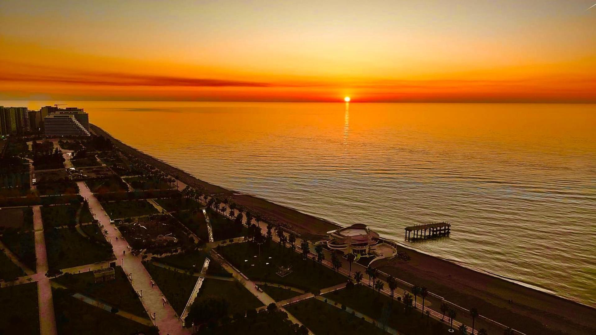 Marvella Hotel Orbi Beach Tower Batumi Exterior photo
